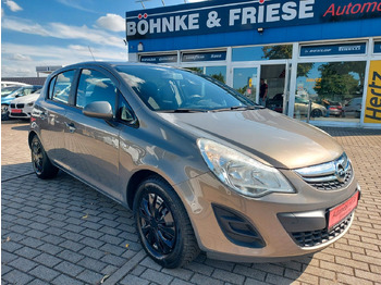 Autó OPEL
