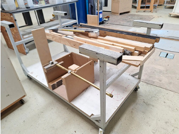 Anyagmozgató gép 1 Stk. Transportwagen: 3 kép. Anyagmozgató gép 1 Stk. Transportwagen: 3 kép.