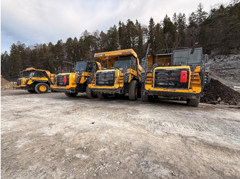 Bánya teherautó KOMATSU HD405