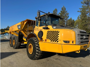 Csuklós dömper VOLVO A35E