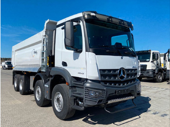 Billenőplatós teherautó MERCEDES-BENZ Arocs