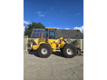 Gumikerekes homlokrakodó VOLVO L40B