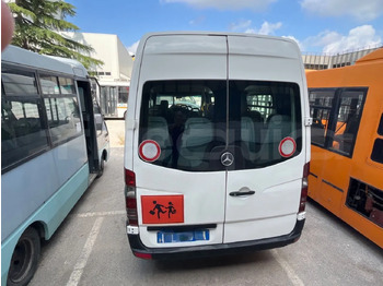 Minibusz, Kisbusz Mercedes-Benz Sprinter: 5 kép.