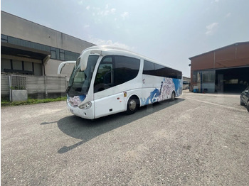 Távolsági busz SCANIA Irizar