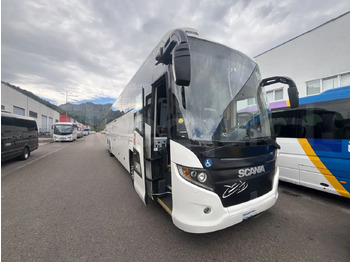 Távolsági busz SCANIA Touring