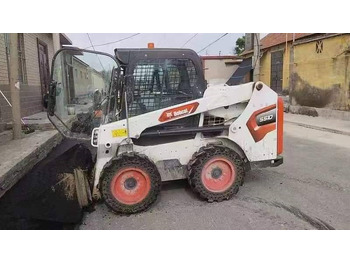 Mini homlokrakodó BOBCAT S510
