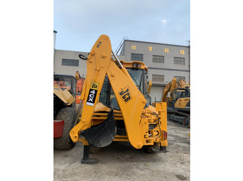 Gumikerekes homlokrakodó JCB 4CX: 3 kép.