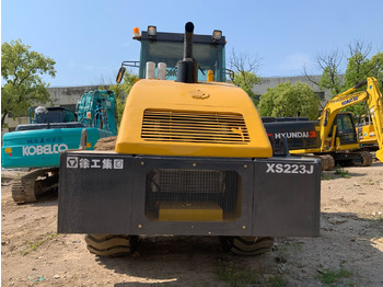 Úthenger XCMG XS223J: 5 kép.