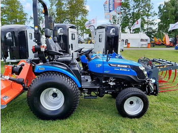 Kistraktor Solis 26 hst frontlift: 3 kép.