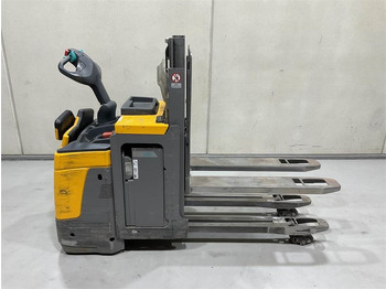 Emelőtargoncá JUNGHEINRICH ERD