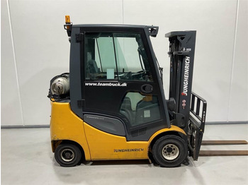 Gázüzemű targonca JUNGHEINRICH TFG