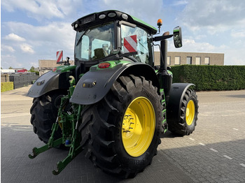 Traktor John Deere 6250R Premium Edition Autopowr: 3 kép. Traktor John Deere 6250R Premium Edition Autopowr: 3 kép.