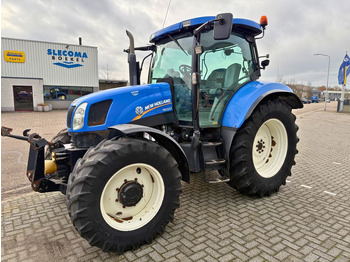 Traktor NEW HOLLAND T6020