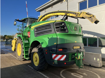 Önjáró szecskázógép John Deere 8500i: 3 kép. Önjáró szecskázógép John Deere 8500i: 3 kép.