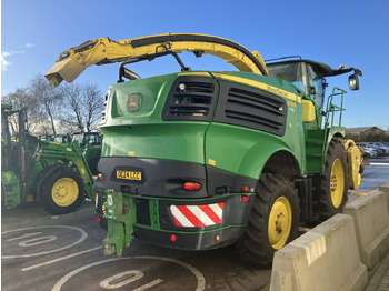 Önjáró szecskázógép John Deere 8500i: 5 kép. Önjáró szecskázógép John Deere 8500i: 5 kép.