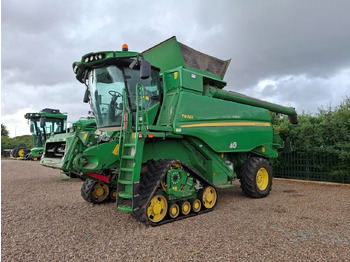 Kombájn JOHN DEERE T670