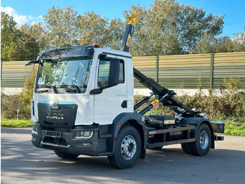 Horgos rakodó teherautó MAN TGM 18.320