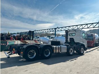 Alvaz teherautó Volvo FMX 500 8x4: 4 kép.