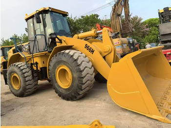Gumikerekes homlokrakodó CATERPILLAR 966H