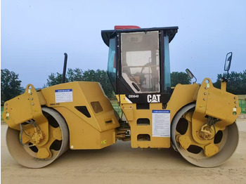 Henger CATERPILLAR