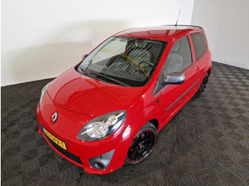 Autó RENAULT