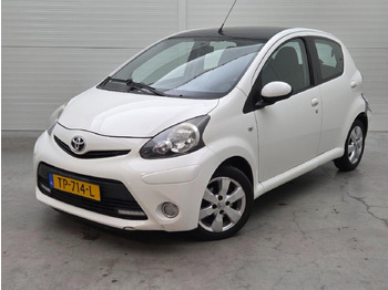 Hatchback TOYOTA