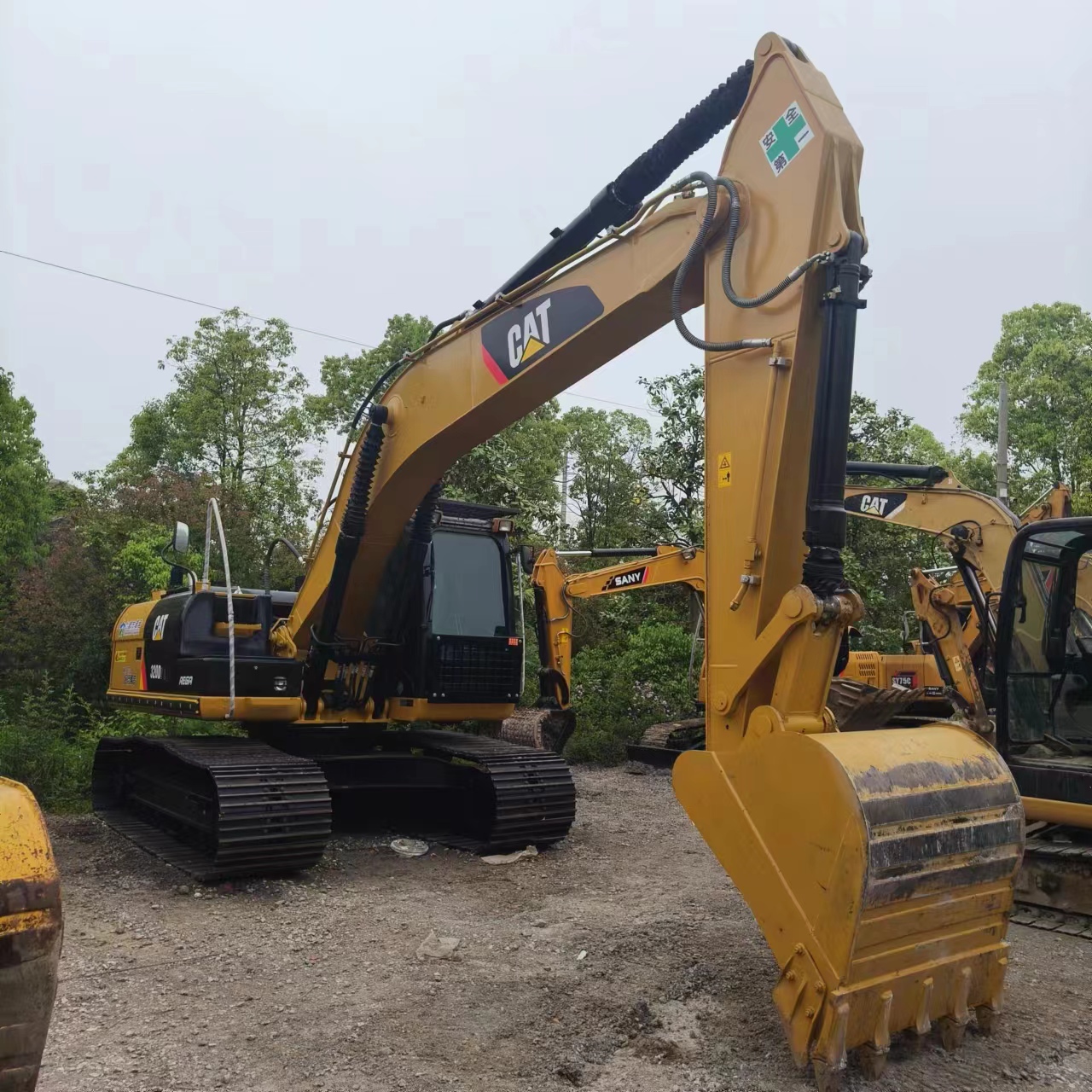 Lánctalpas kotró CATERPILLAR 320D2