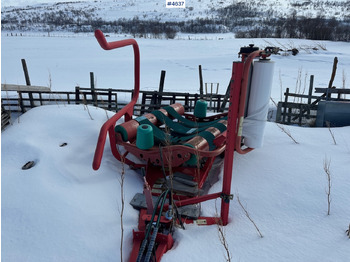 Szálastakarmány betakarítás gépei 2004 Taarup 7420 Round bale wrapper: 3 kép. Szálastakarmány betakarítás gépei 2004 Taarup 7420 Round bale wrapper: 3 kép.