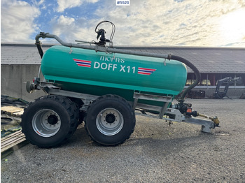 Szippantó tartálykocsi