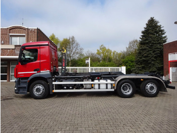 Horgos rakodó teherautó Mercedes-Benz 2532 Antos Multilift Abroller+Lift-Lenkachse6x2: 3 kép.