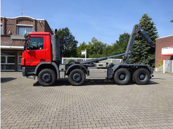 Horgos rakodó teherautó Mercedes-Benz 3246 Actros Abroller K45 8x4 Knickhacken Mercedes-Benz 3246 Actros Abroller K45 8x4 Knickhacken: 3 kép.