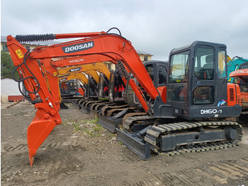 Minikotró DOOSAN DH60-7
