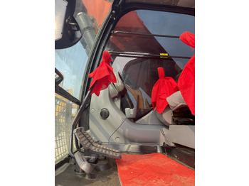 Lánctalpas kotró HITACHI ZX240: 5 kép.