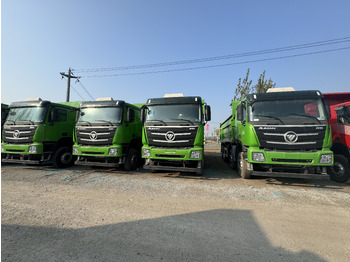 Billenőplatós teherautó