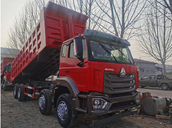Billenőplatós teherautó SINOTRUK HOWO