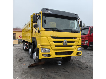 Billenőplatós teherautó SINOTRUK