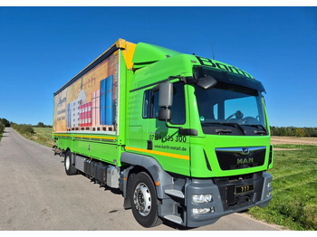 Ponyvás teherautó MAN TGM 15.250