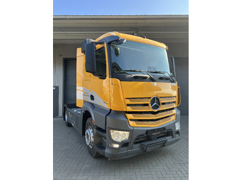 Nyergesvontató MERCEDES-BENZ Actros 1845