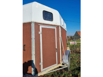 Lószállító utánfutó Vanisere: 2 kép.