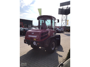 Gumikerekes homlokrakodó Yanmar V80 Classic 20 km/h: 4 kép.