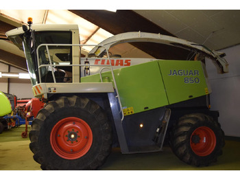 Önjáró szecskázógép CLAAS Jaguar 850
