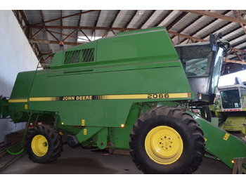 Kombájn JOHN DEERE 2066