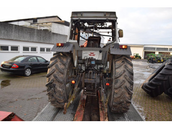 Traktor Massey Ferguson MF 390 T *Brandschaden*: 4 kép. Traktor Massey Ferguson MF 390 T *Brandschaden*: 4 kép.