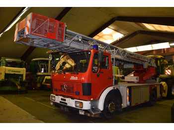 Horgos rakodó teherautó MERCEDES-BENZ