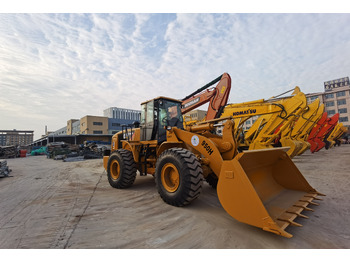 Gumikerekes homlokrakodó CATERPILLAR 950H