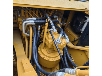 Lánctalpas kotró Caterpillar 330D2L: 3 kép.