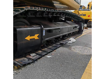 Lánctalpas kotró Caterpillar 330D2L: 4 kép.