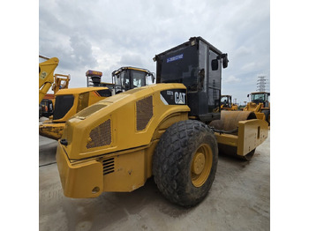 Talajtömörítő CATERPILLAR