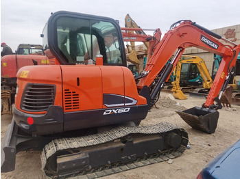 Minikotró DOOSAN DX60