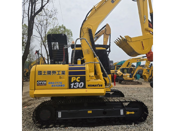 Lánctalpas kotró Komatsu PC130-10: 4 kép.